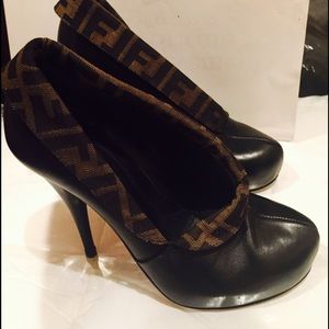 Fendi authentic Zucca pumps