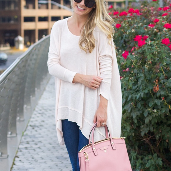 BNWT Free People 'Shadow' Hacci Open Back Top - Picture 2 of 3