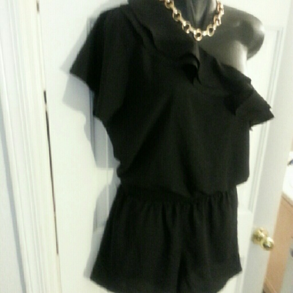 One Shoulder Romper - Picture 2 of 3