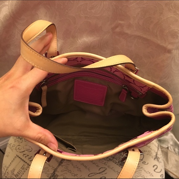 *SOLD* Authentic Coach - Picture 4 of 4