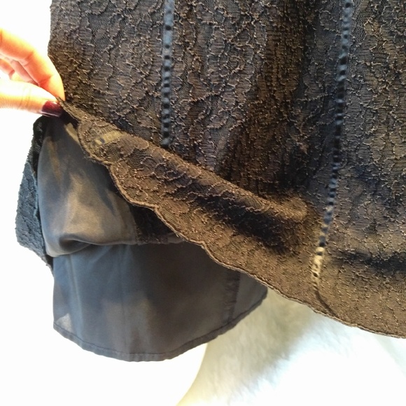 🙌 Closet Closeout 🙌 White House Black Market - Picture 4 of 4