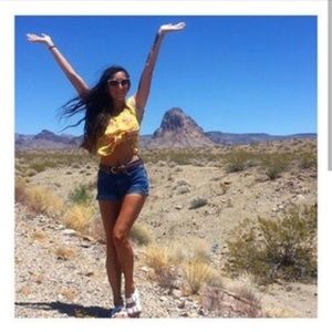 Meet your Posher, Veronica