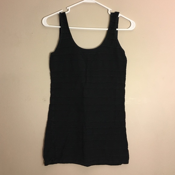 Black ribbed sleeveless top - Picture 1 of 2