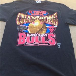 Chicago Bulls men's t-shirt