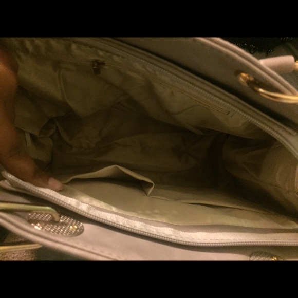 🌟FLASH SALE🌟Studded medium size purse - Picture 4 of 4