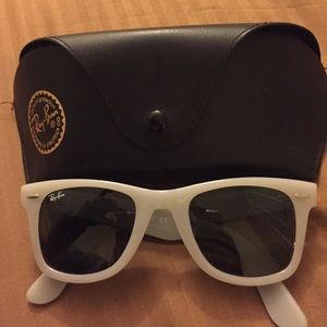 Brand new grey ray-ban sunglasses