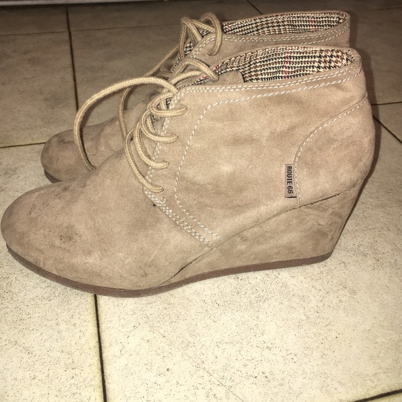 Wedge booties size 8