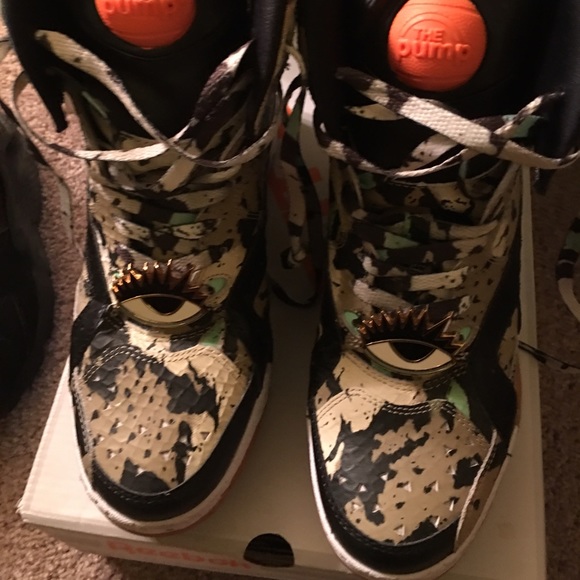 Melody Eshani Rebook Camo Pump