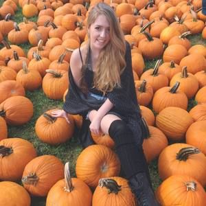 Meet your Posher, Kay