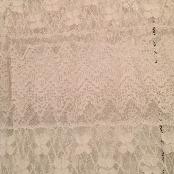 Adorable Lace Tee - Picture 3 of 3