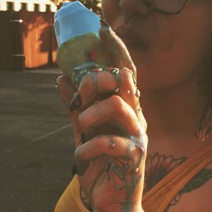 Meet your Posher, Leah