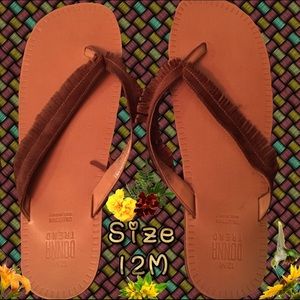 Leather flip flop sandals - NWOT 👡🏷