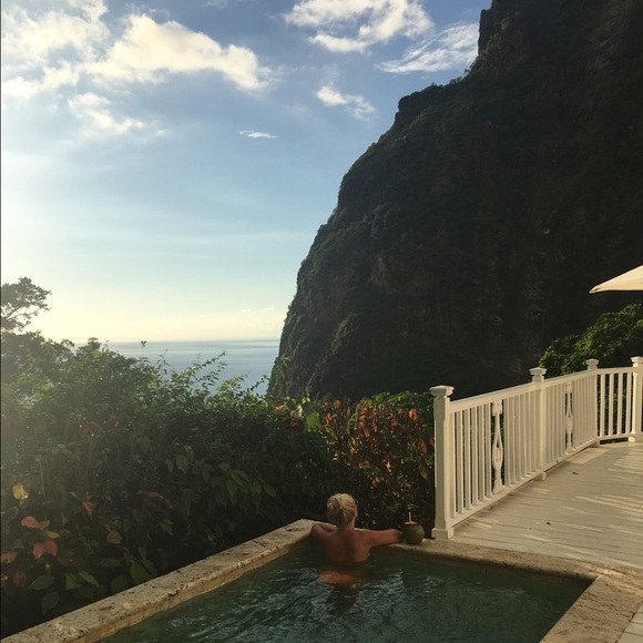 Meet your Posher, Nadine - Picture 1 of 1