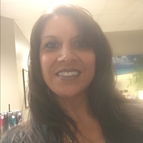 Meet your Posher, Sherry