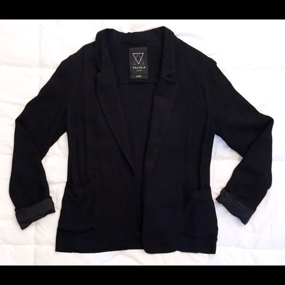 Aritzia Talula Blazer