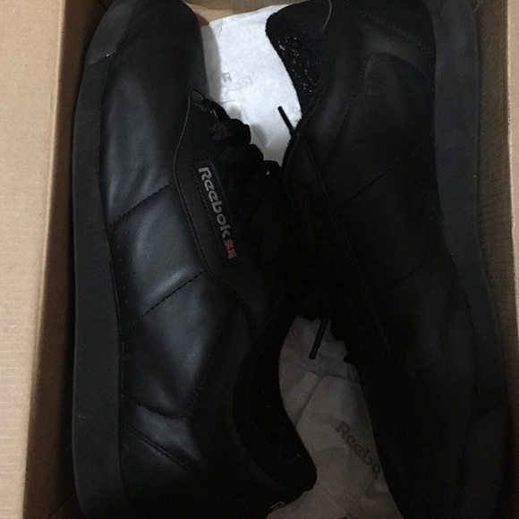 Classic Reebook - Picture 2 of 2