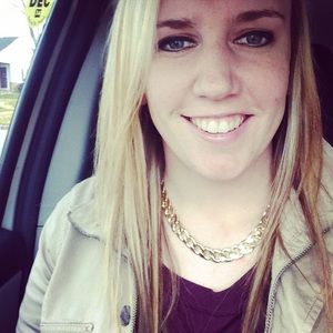 Meet your Posher, Kelly