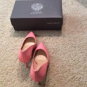 Pretty pink shoes. VC-CASSINA