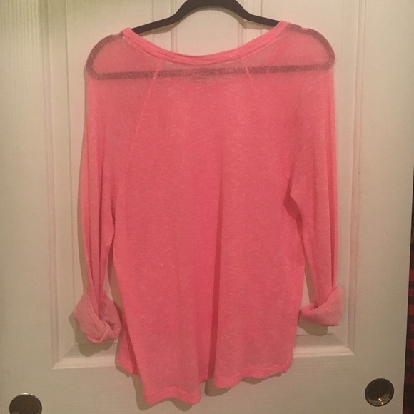 PINK VS Heart Sweater 💗 - Picture 3 of 3