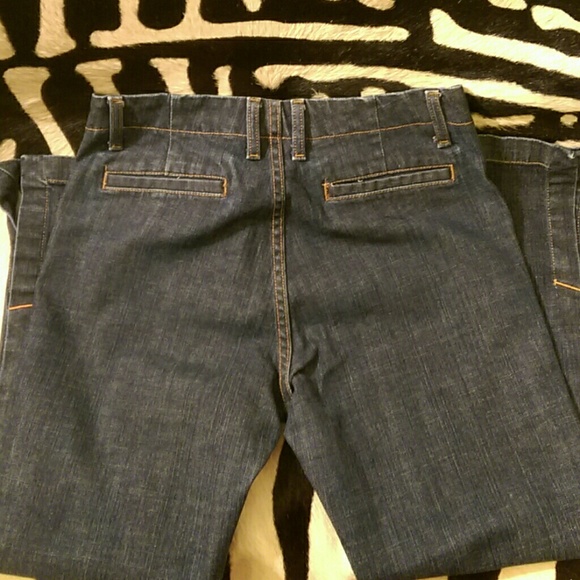 GAP Dark Wash Wide Capri. - Picture 2 of 8