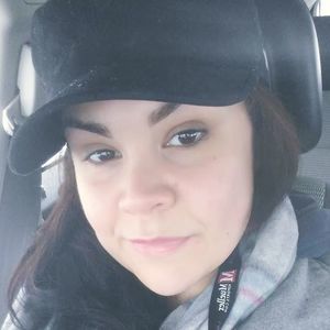 Meet your Posher, Raquel