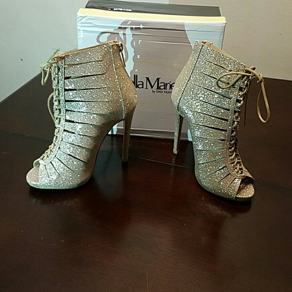 🚨LAST PAIR🚨Open toe . New Sparkling GOLD LACE - Picture 2 of 4