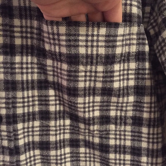 SOLD! Club room flannel - Picture 2 of 3