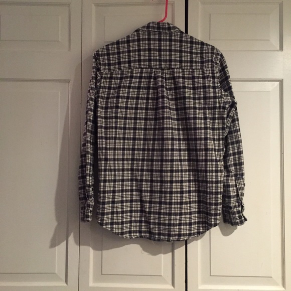 SOLD! Club room flannel - Picture 3 of 3