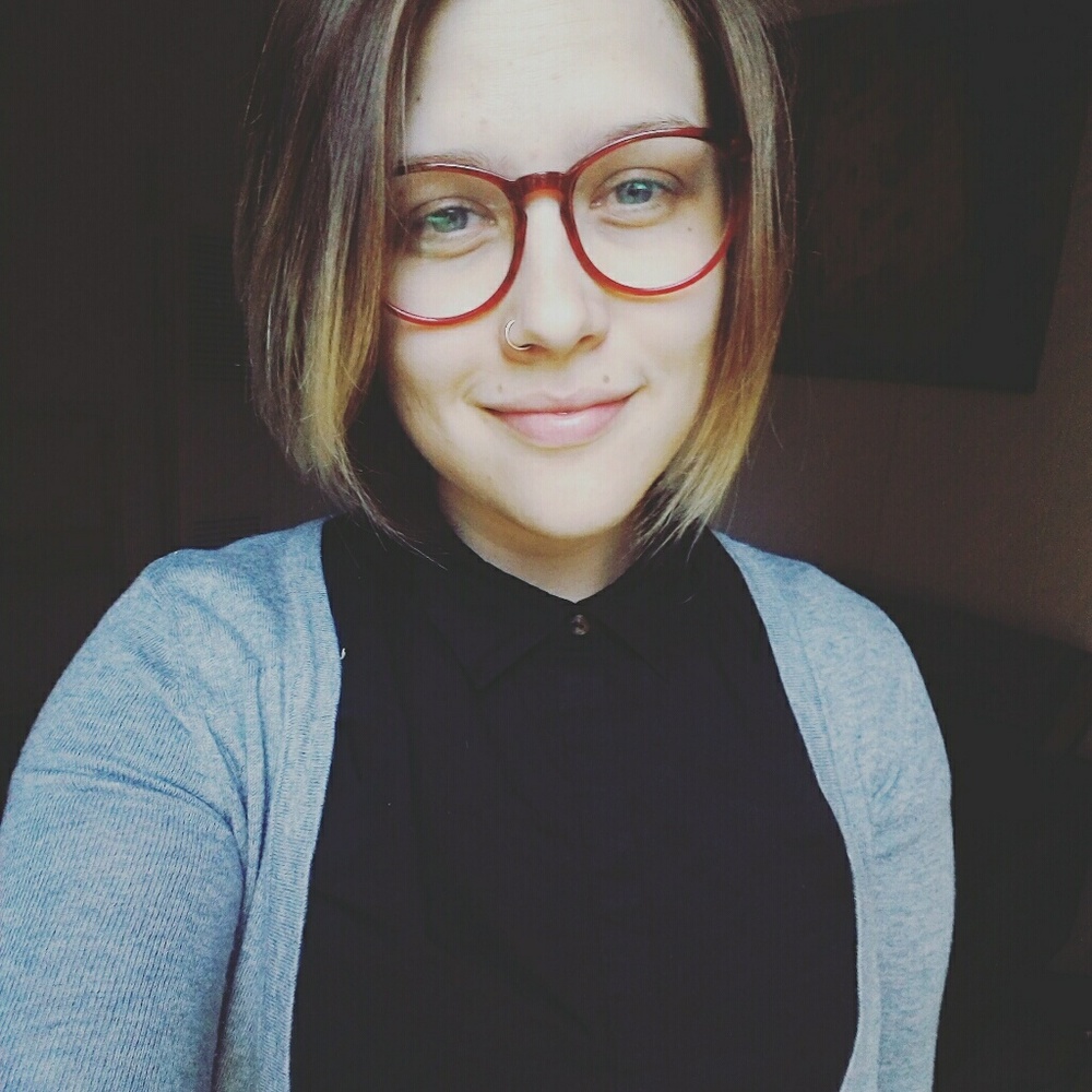 Meet your Posher, Alicia