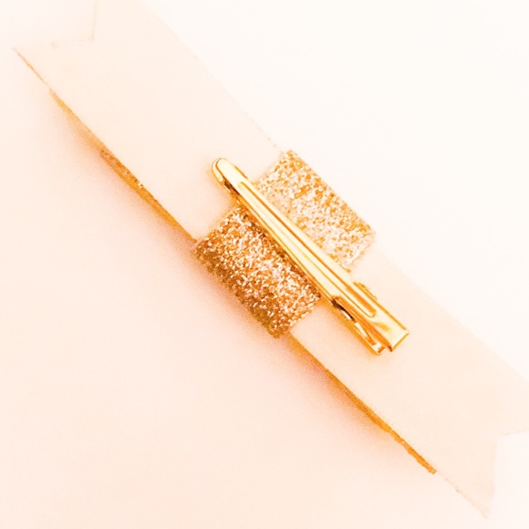 Sparkly Champagne Gold Bow Hair Pin - Picture 4 of 4