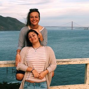 Meet your Posher, Hallie