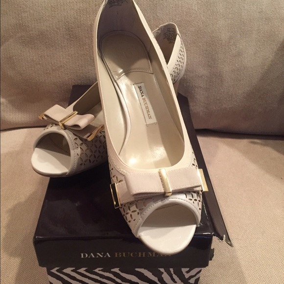 Dana Buchman Women's Peep Toe Shoe - NWT