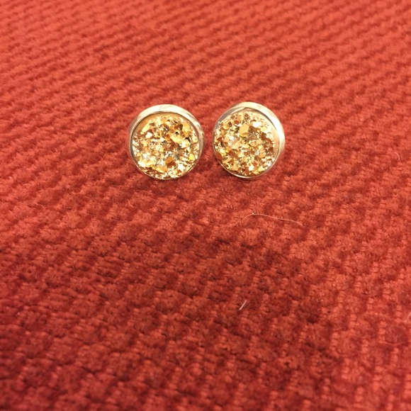 🍂🆕🍂Sparkle Druzy Studs💫 - Picture 2 of 4