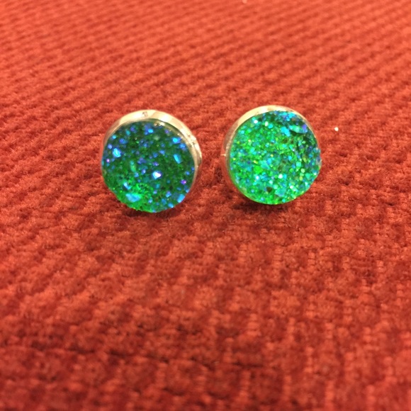 🍂🆕🍂Sparkle Druzy Studs💫 - Picture 3 of 4
