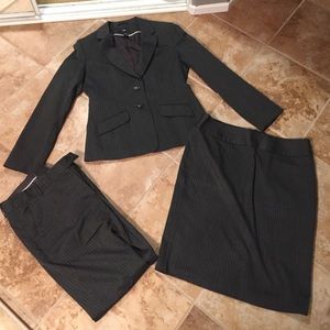 H&M 3-piece suit dark grey pinstripe size 10