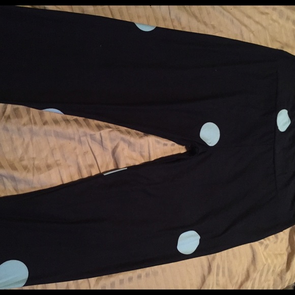New TC LuLaRoe leggings black with blue polka dots
