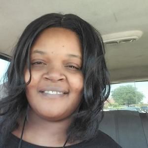 Meet your Posher, Nikki