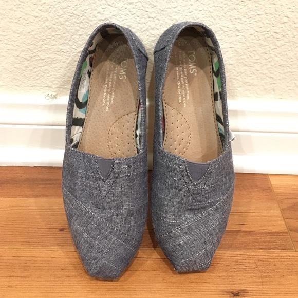 TOMS Classic Slip-Ons