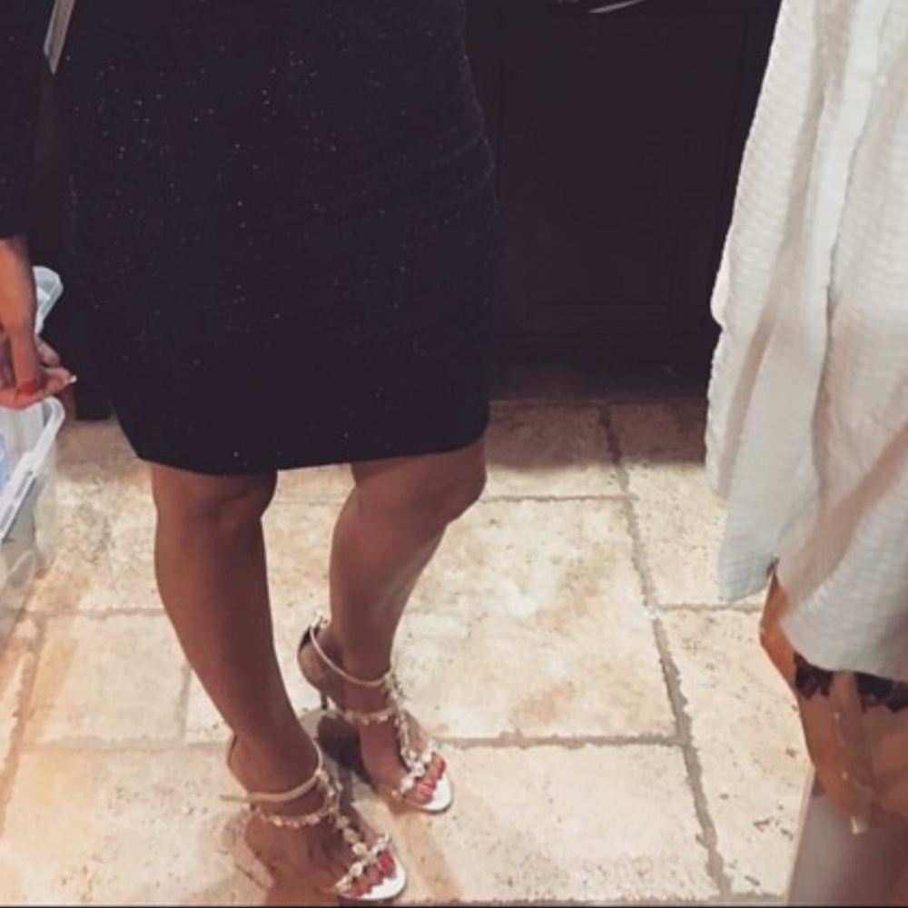 Vince Camuto--Long Sleeve Body Con Dress Sold OUT - Picture 2 of 2