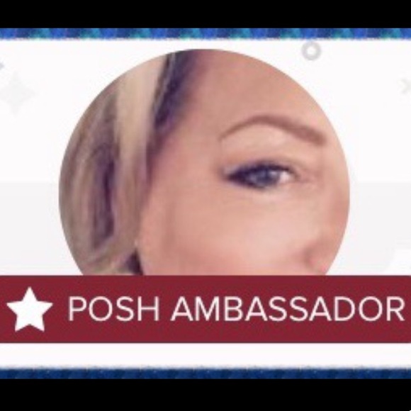 “MEET THE POSHER” so nice to meet you🌷 - Picture 12 of 17