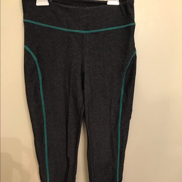 American Eagle Outfitters Athletic Crops
