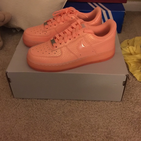 Women's Nike Air Force 1 " AUTHENTIC "