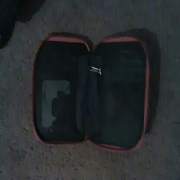 Red wallet - Picture 2 of 2