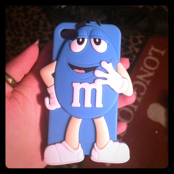 I need to sell this, it fits an iPhone 4 thank you