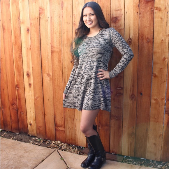 Long-Sleeve Sweater Dress - Picture 2 of 4