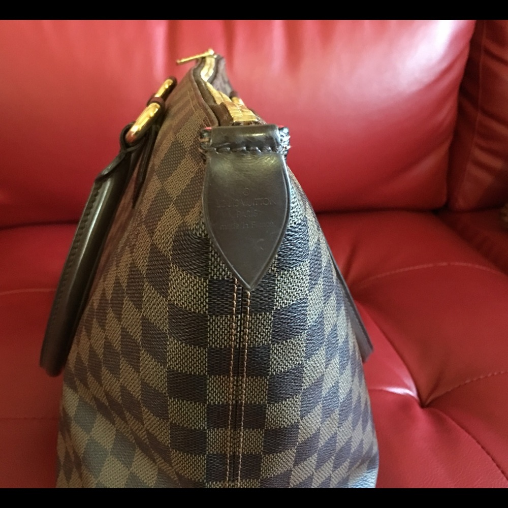 SOLD!SALE! Authentic Louis Vuitton Saleya Mm - Picture 8 of 8