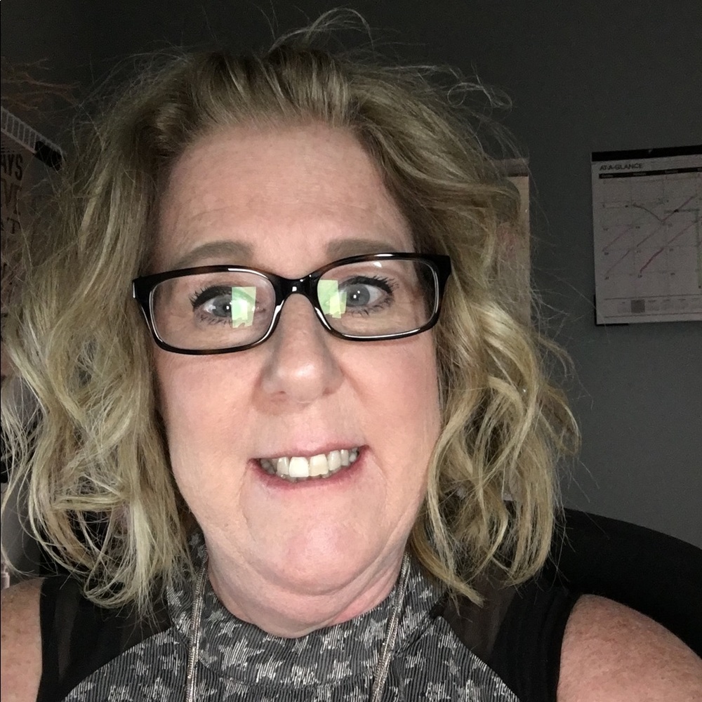 Meet your Posher, Valarie