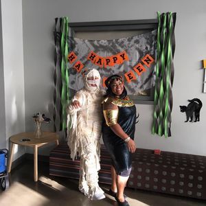 Meet your Posher, Karin