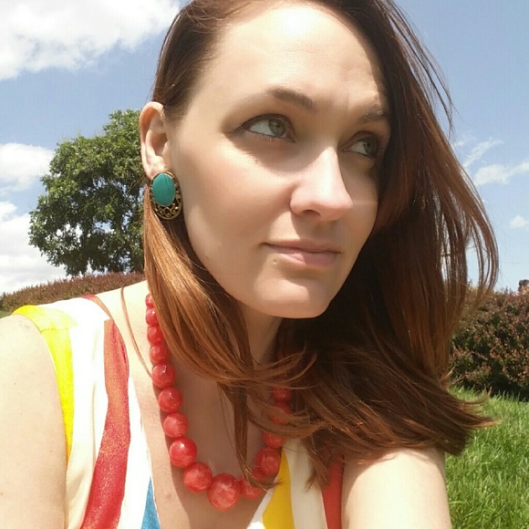 TOP SELLER Meet your Posher, Melissa - Picture 3 of 4