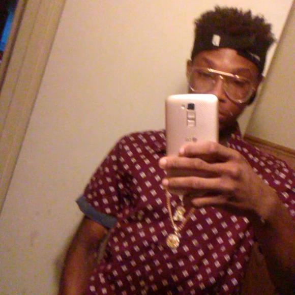 Meet your Posher, Jay - Picture 1 of 2